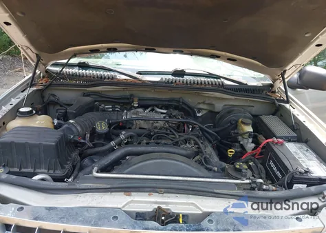 2004 Ford Explorer Xlt z USA, uszkodzony, nr VIN 1FMDU63W74ZB02658